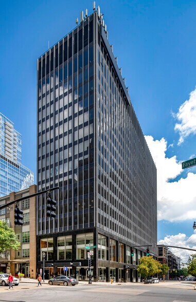 333 Fayetteville St, Raleigh, NC à louer - Photo de l’immeuble – Image 3 sur 17