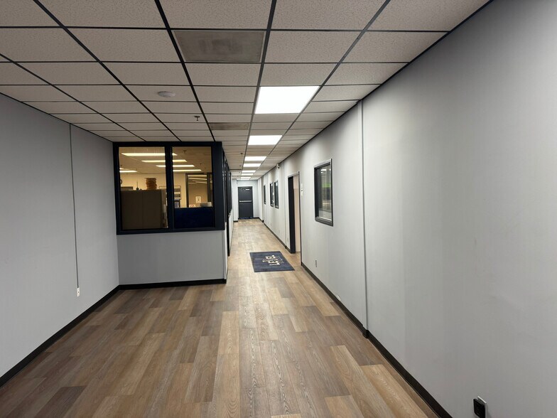 550 Commerce Park Dr SE, Marietta, GA à vendre - Photo de l’immeuble – Image 2 sur 11
