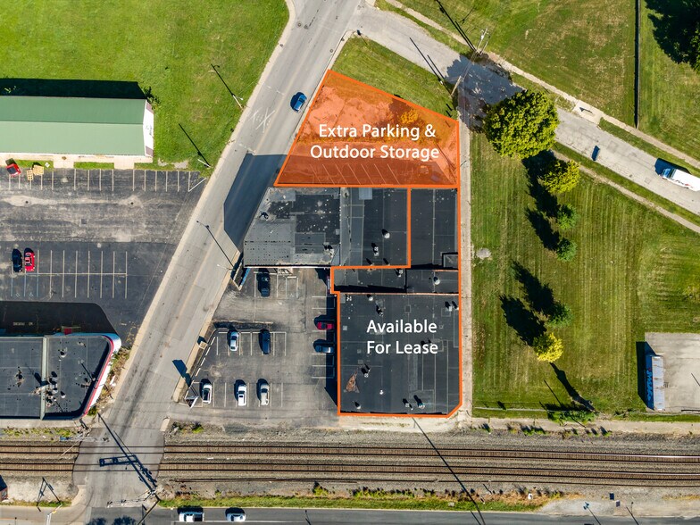 1417 Commerce Ave, Indianapolis, IN à louer - Photo de l’immeuble – Image 3 sur 15