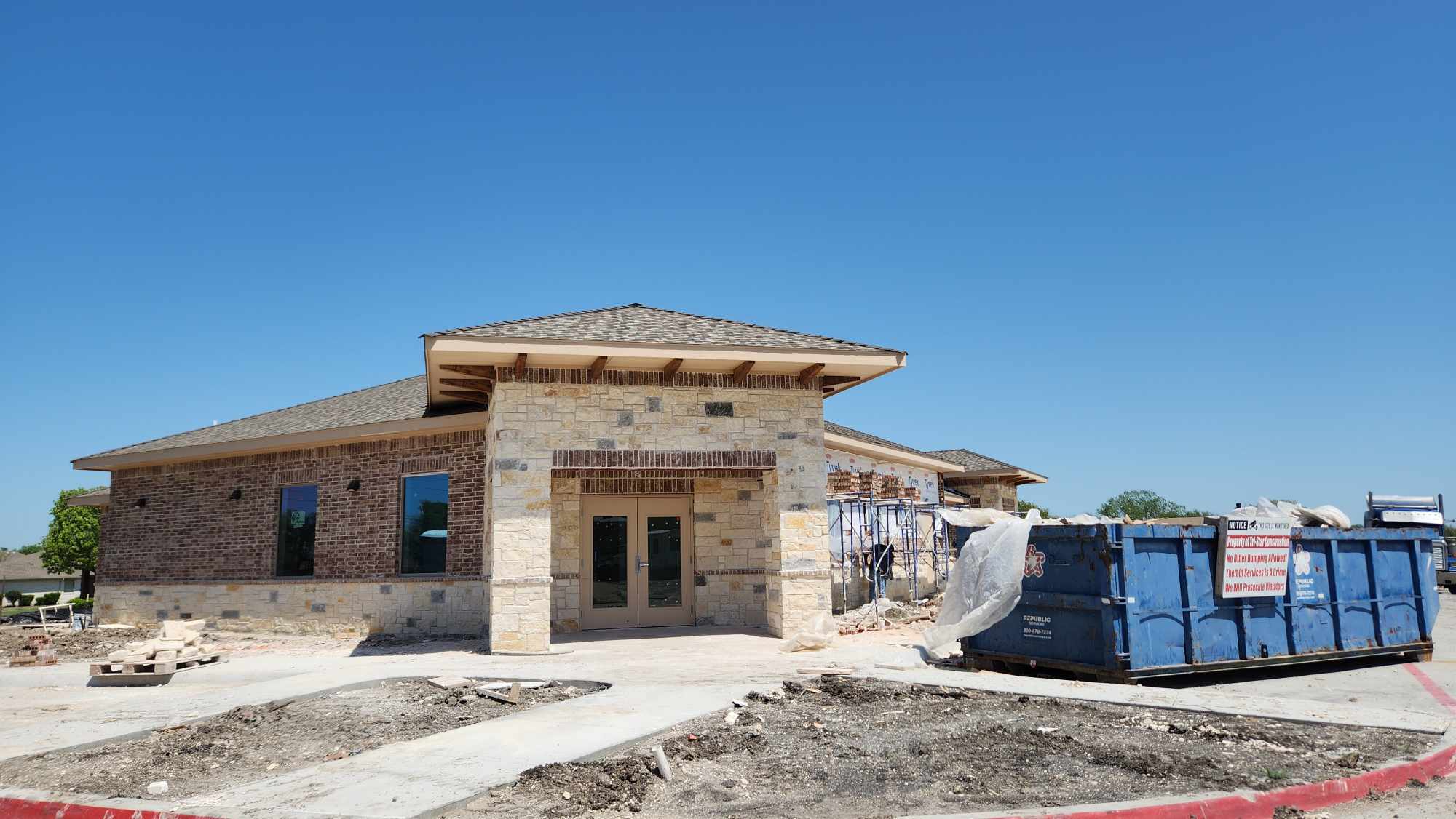 1020 N Murphy Rd, Murphy, TX à louer Photo de l’immeuble– Image 1 sur 9