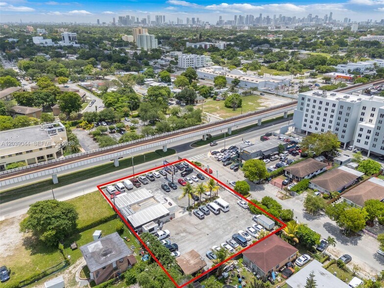 2729 NW 56th St, Miami, FL à louer - Photo de l’immeuble – Image 2 sur 20