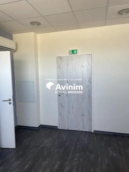 Bureau dans Istres à louer - Photo intérieure – Image 1 sur 1