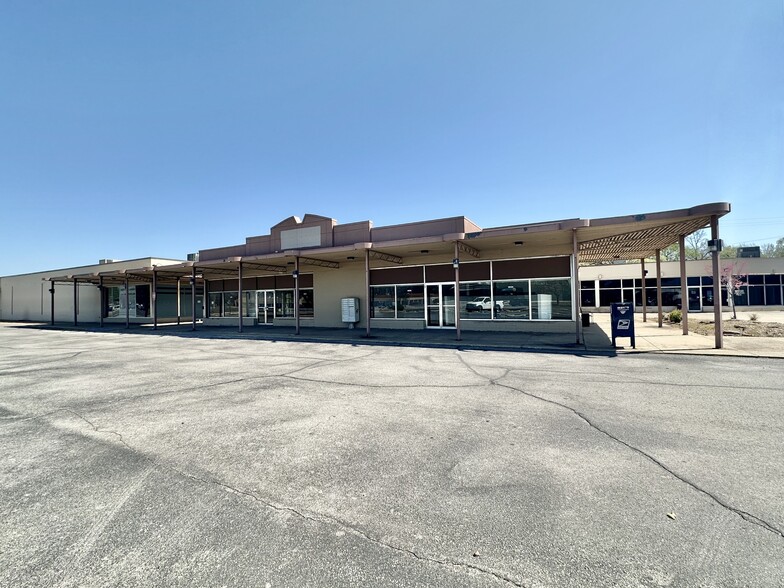 1110 E 7th St, Joplin, MO à louer - Photo principale – Image 1 sur 4
