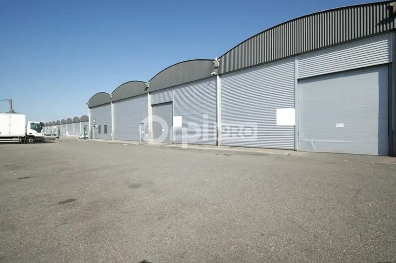 9 Rue Du Dauphiné, Saint-Priest à louer - Photo de l’immeuble – Image 3 sur 55