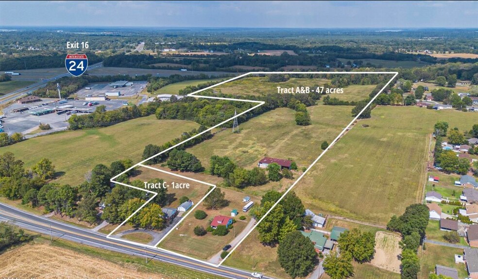 7150 Benton Rd, Paducah, KY à vendre - Photo principale – Image 1 sur 13
