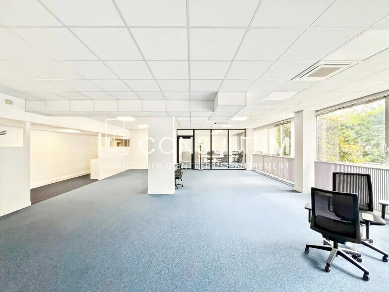 Bureau dans Suresnes à louer - Photo de l’immeuble – Image 3 sur 8