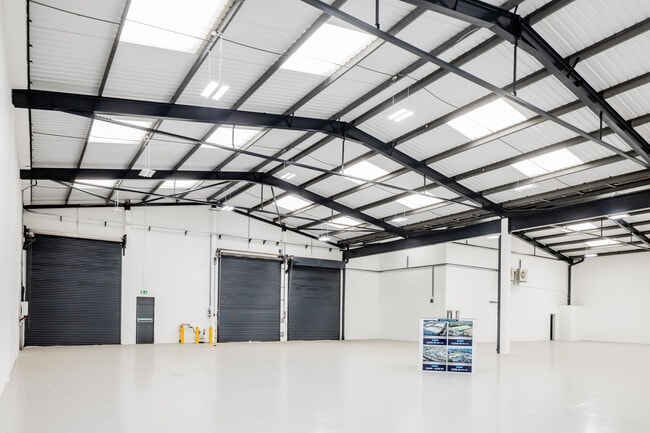 Plus de détails pour Standard Rd, Londres - Industriel/Logistique à louer