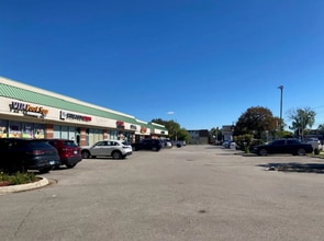 570-586 E Oakton St, Des Plaines, IL à louer Photo de l’immeuble– Image 2 sur 7