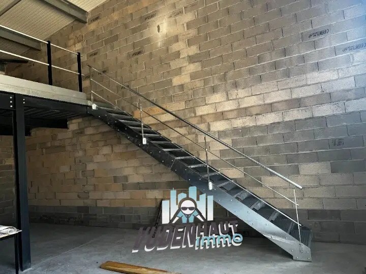 Local d’activités dans Deyme à louer - Photo de l’immeuble – Image 2 sur 6