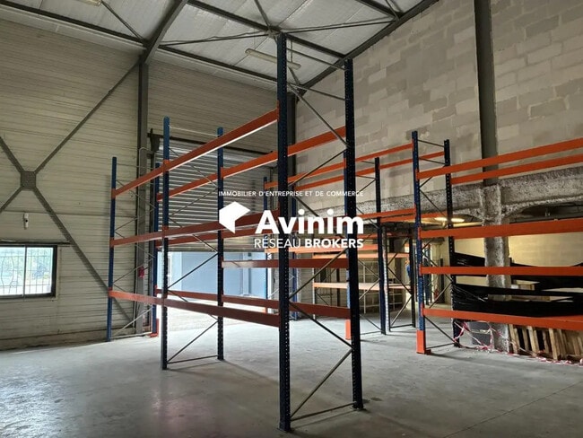 Plus de détails pour Industriel/Logistique à louer