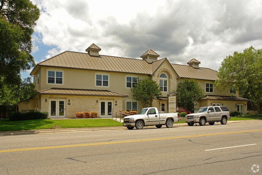 624 N Main St, Boerne, TX à vendre - Photo de l’immeuble – Image 3 sur 9