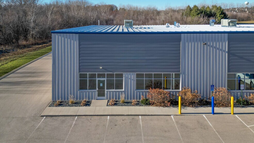 6131 Rome Cir, Rochester, MN à louer - Photo de l’immeuble – Image 3 sur 9