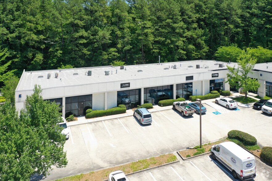 6500 McDonough Dr, Norcross, GA à louer - Photo de l’immeuble – Image 3 sur 4