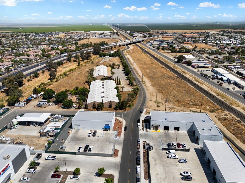 1833 Glenwood St, Delano, CA à vendre - Photo de l’immeuble – Image 2 sur 18