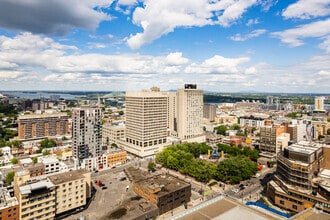 800 Boul De Maisonneuve E, Montréal, QC - VUE AÉRIENNE  vue de carte - Image1