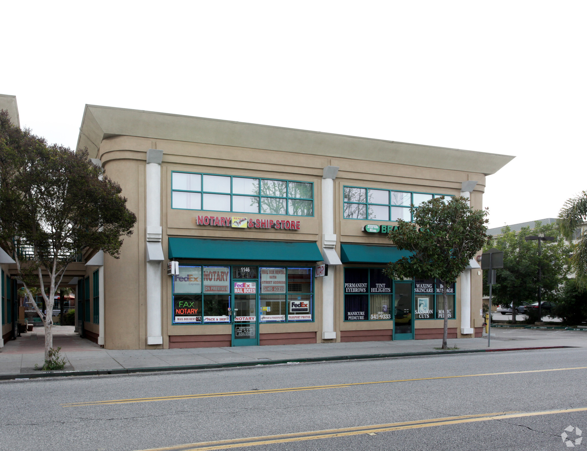 1160 N Central Ave, Glendale, CA à louer Photo principale– Image 1 sur 7
