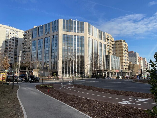 Plus de détails pour 40 Boulevard Henri Sellier, Suresnes - Bureau à louer
