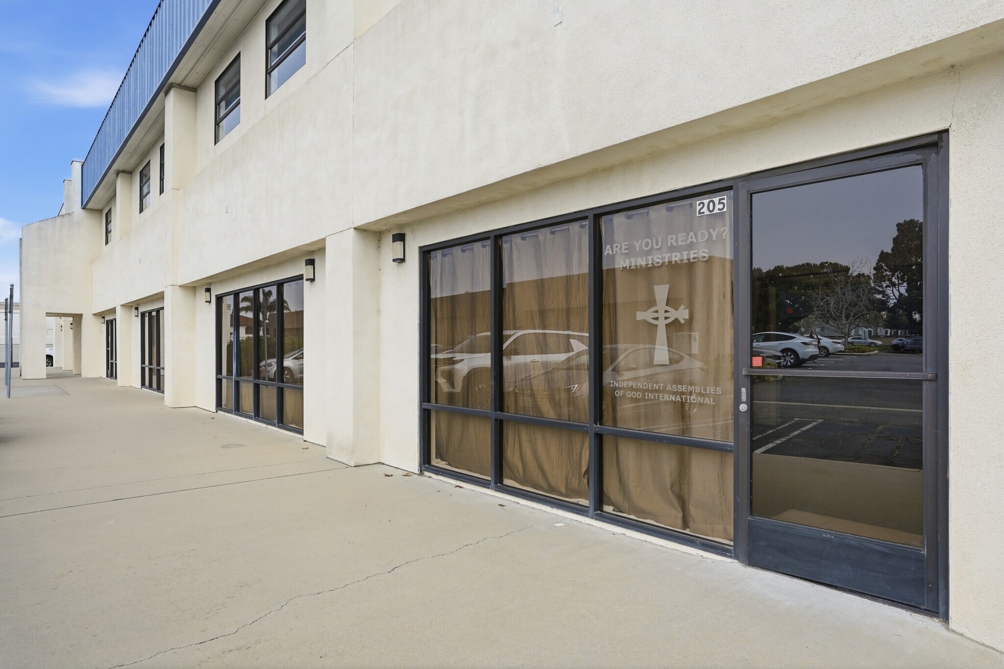 203-205 W Central Ave, Lompoc, CA à louer Photo principale– Image 1 sur 24