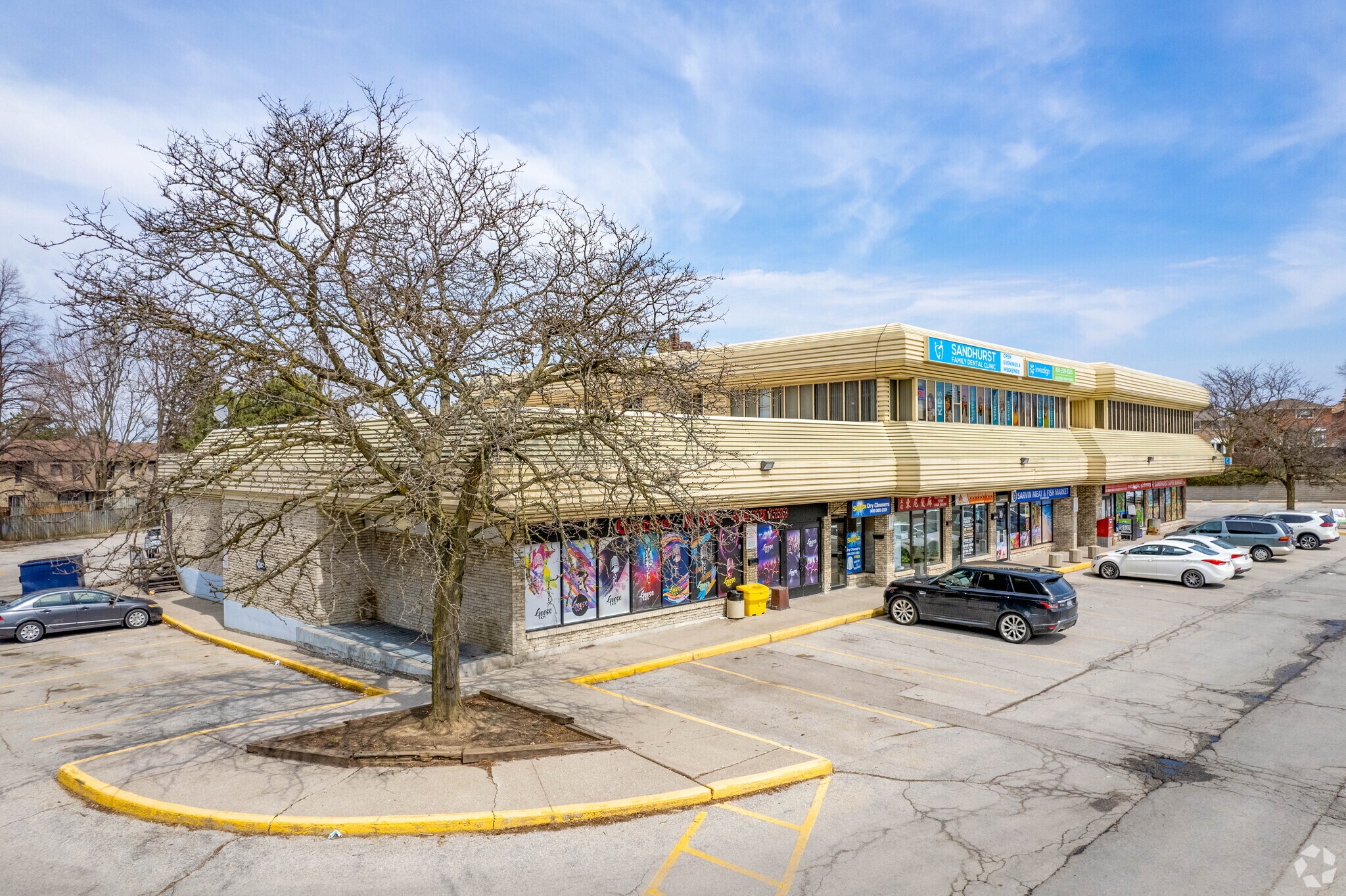1001 Sandhurst Cir, Toronto, ON à louer Photo principale– Image 1 sur 7
