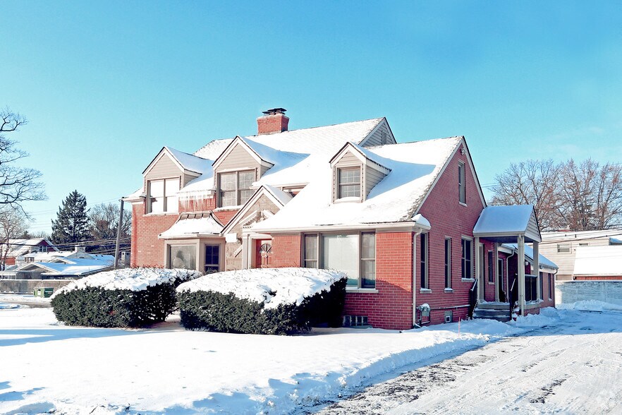 26611 Woodward Ave, Huntington Woods, MI à vendre - Photo de l’immeuble – Image 2 sur 3