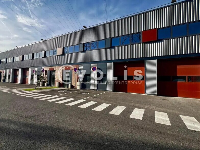 Bureau dans Corbeil-Essonnes à louer - Photo de l’immeuble – Image 1 sur 8