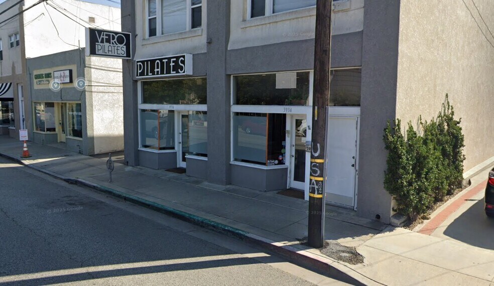 3932-3934 E 4th St, Long Beach, CA à louer - Photo de l’immeuble – Image 1 sur 2