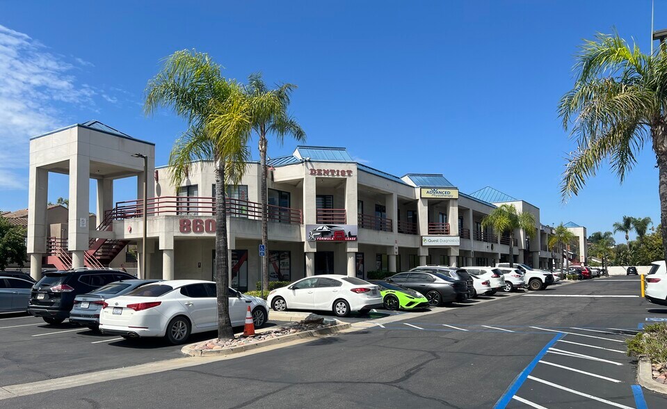860 Jamacha Rd, El Cajon, CA à louer - Photo de l’immeuble – Image 2 sur 5