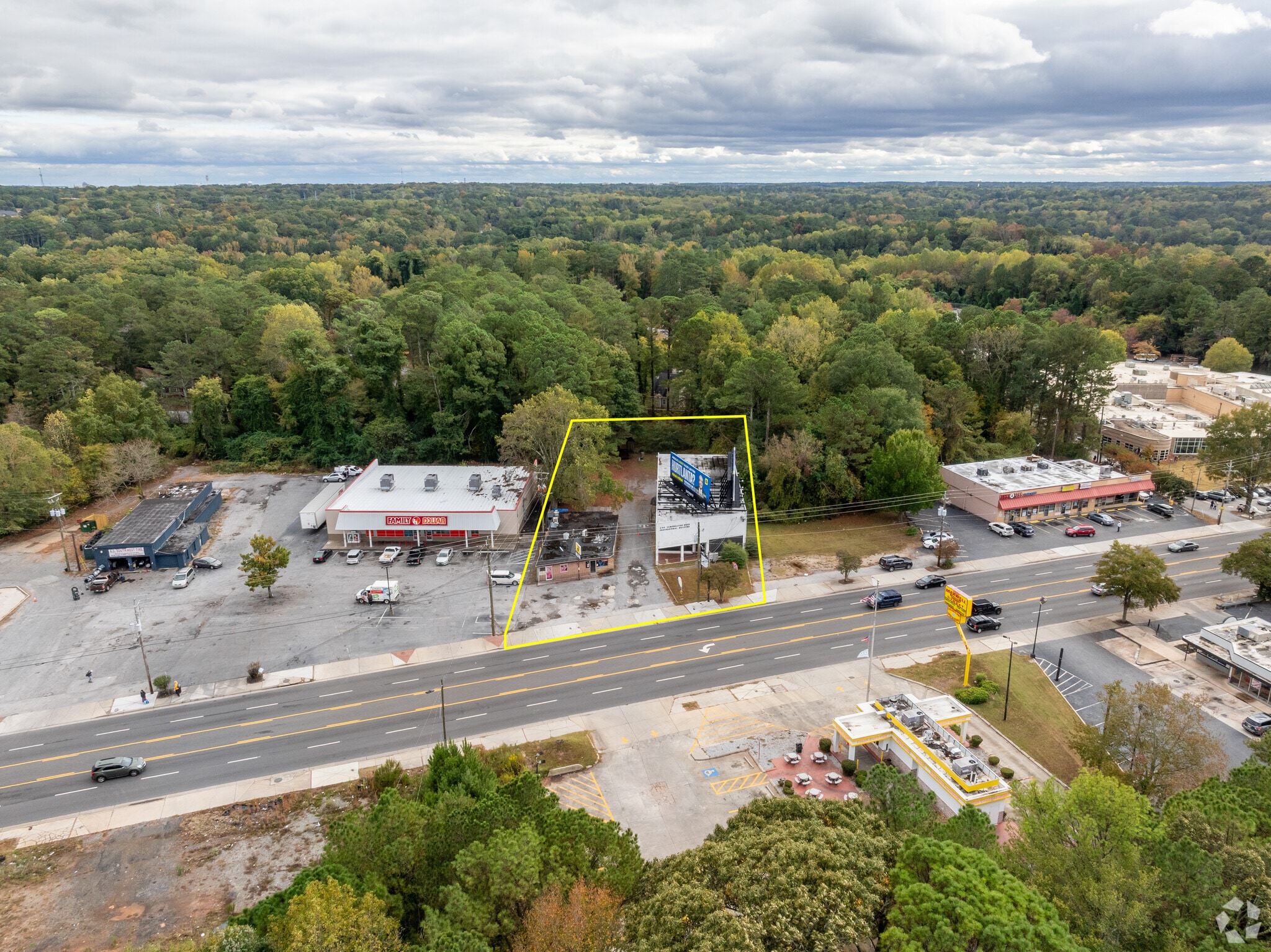 Office/Retail Portfolio in South Atlanta portefeuille de 2 biens à vendre sur LoopNet.fr Aérien– Image 1 sur 22