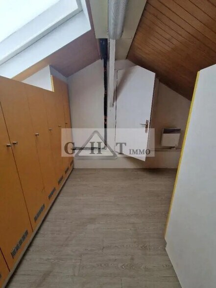 Industriel/Logistique dans Drancy à vendre - Photo de l’immeuble – Image 3 sur 9