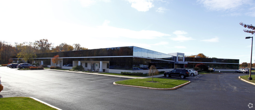 2000 Crawford Pl, Mount Laurel, NJ à louer - Photo de l’immeuble – Image 1 sur 4