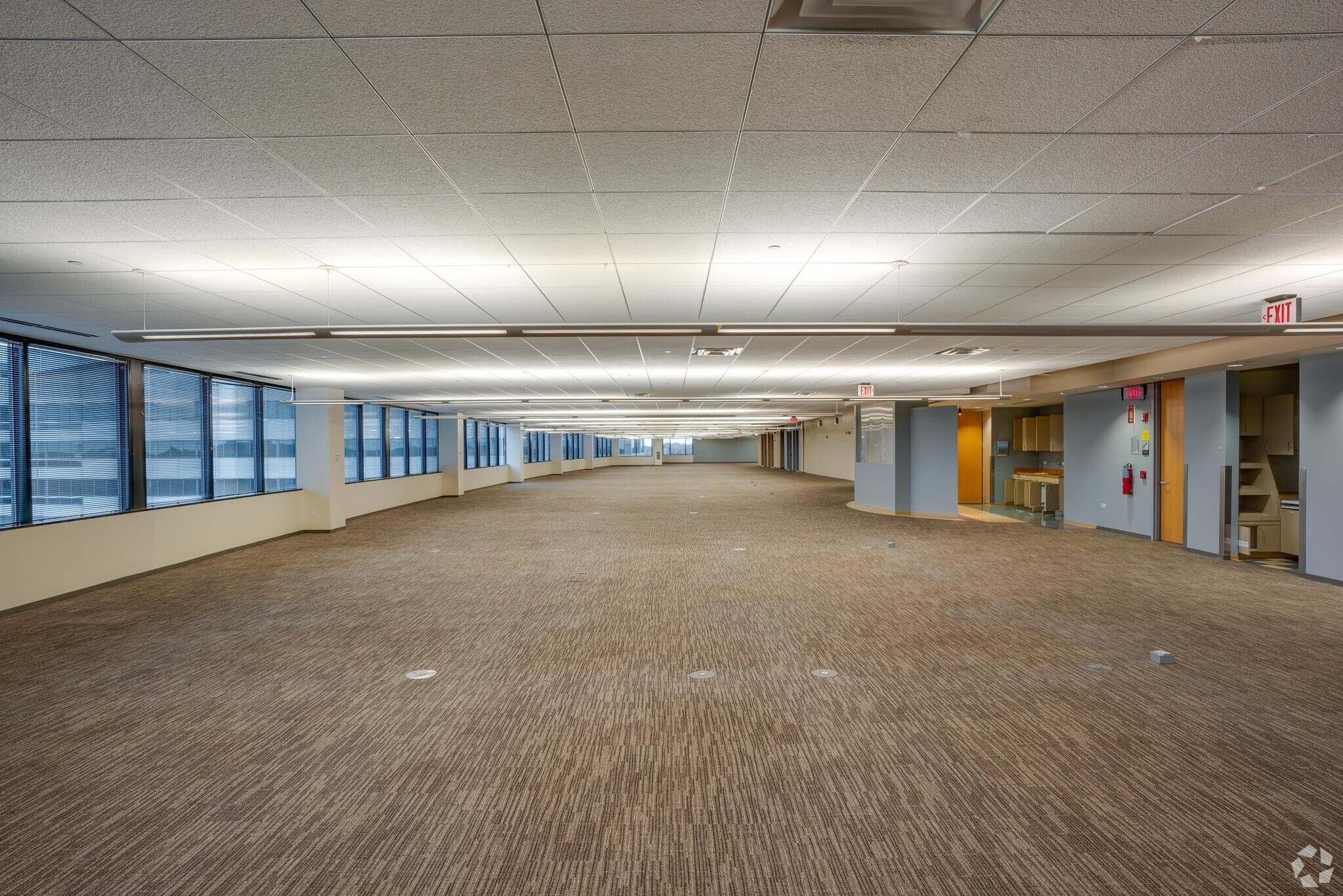 3050 Highland Pky, Downers Grove, IL à louer Photo intérieure– Image 1 sur 3