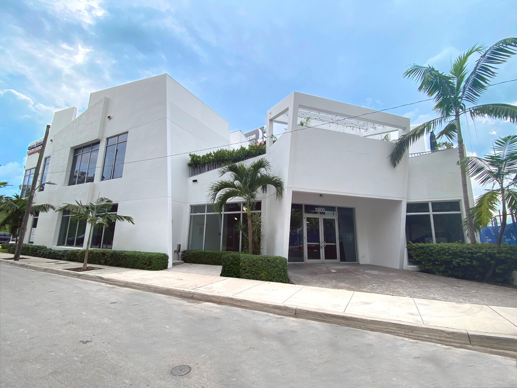 3800 NE Miami Ct, Miami, FL à louer Photo de l’immeuble– Image 1 sur 4