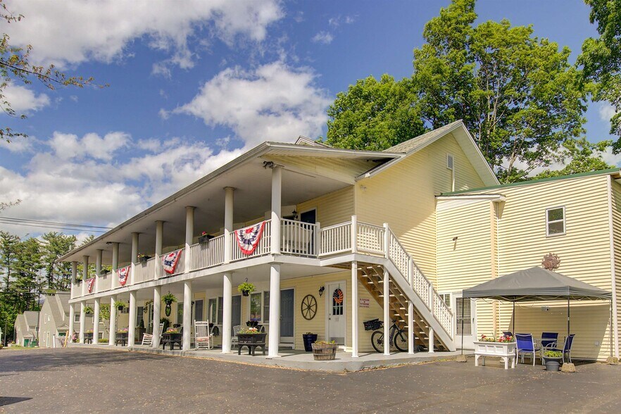 17 Wilder St, Conway, NH à vendre - Photo de l’immeuble – Image 2 sur 26