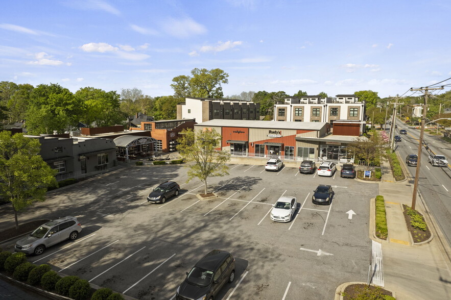109 W Stone Ave, Greenville, SC à louer - Photo de l’immeuble – Image 1 sur 33