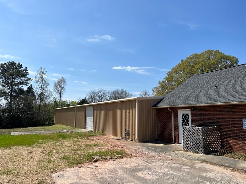 914 White St E, Rock Hill, SC à louer - Photo de l’immeuble – Image 3 sur 23