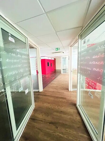 Bureau dans Marly-le-Roi à vendre - Photo intérieure – Image 3 sur 9