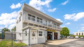 Plus de détails pour 250 NE 44th St, Oakland Park, FL - Local commercial à vendre