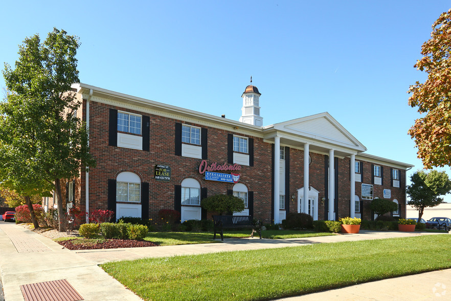 12750 S Saginaw St, Grand Blanc, MI à louer - Photo principale – Image 1 sur 6