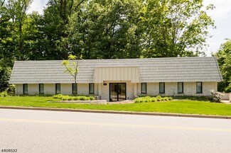 Plus de détails pour 132 W Greenbrook Rd, North Caldwell, NJ - Bureau à louer