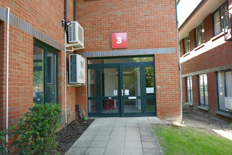 1-3 Watermark Way, Hertford à louer - Photo de l’immeuble – Image 2 sur 13