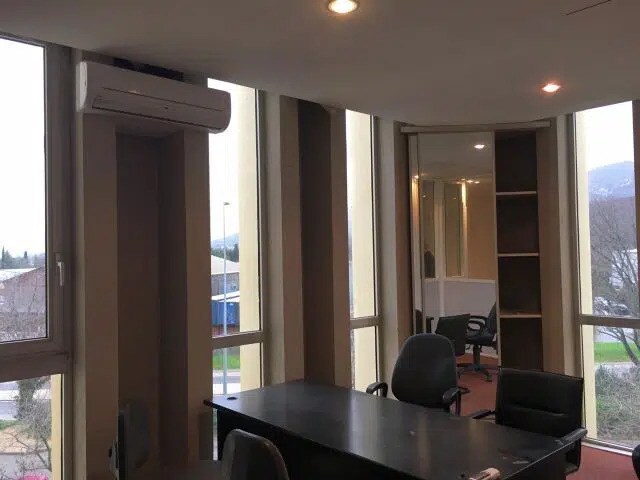 Bureau dans Gémenos à louer - Photo intérieure – Image 3 sur 14