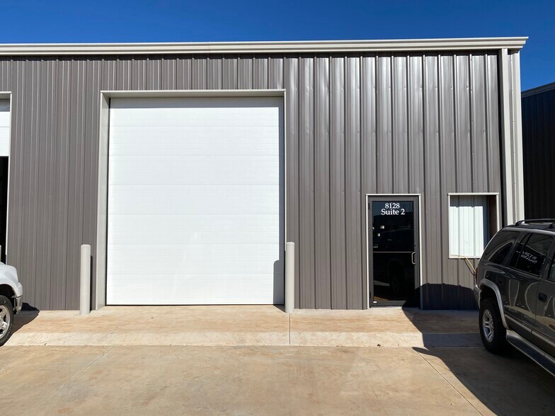 8128 Silver Xing, Oklahoma City, OK à vendre - Photo de l’immeuble – Image 3 sur 16