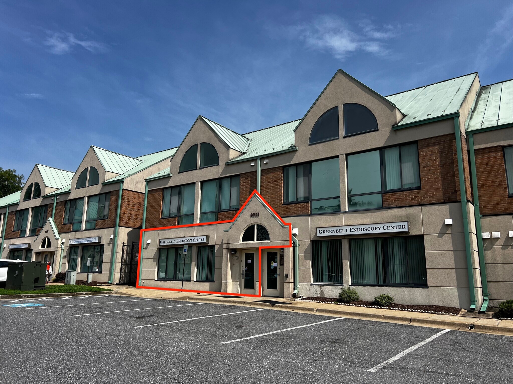 9821 Greenbelt Rd, Lanham Seabrook, MD à vendre Photo de l’immeuble– Image 1 sur 10