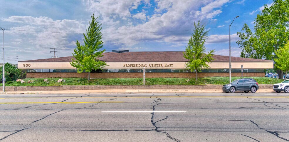 900 E Michigan Ave, Jackson, MI à vendre - Photo de l’immeuble – Image 2 sur 35