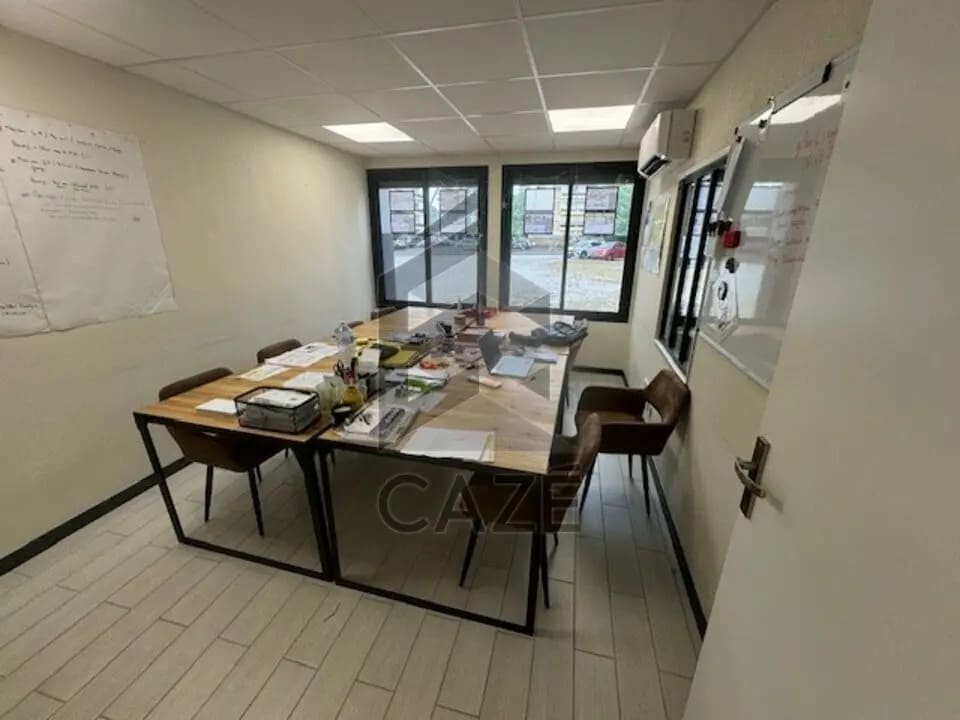 Bureau dans Pessac à louer Photo intérieure– Image 1 sur 12