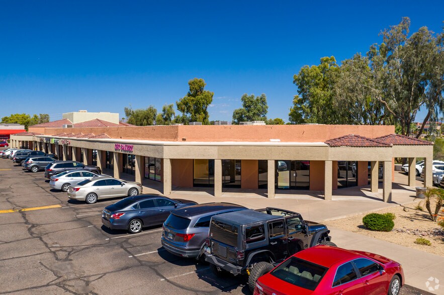 7607 E McDowell Rd, Scottsdale, AZ à louer - Photo de l’immeuble – Image 2 sur 3
