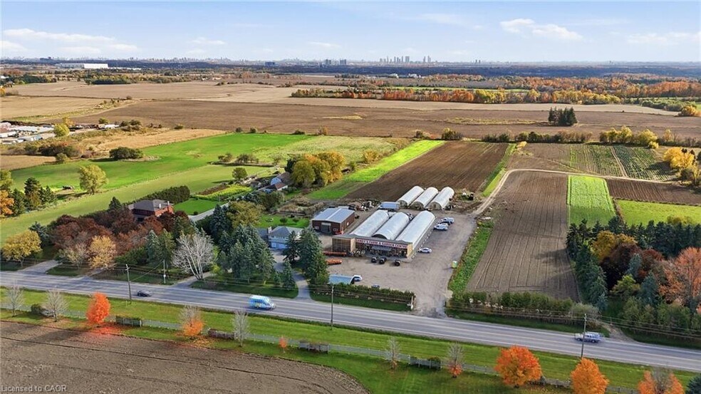 4973 King Vaughan rd, Vaughan, ON à vendre - Photo de l’immeuble – Image 3 sur 3