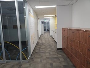 2233 Argentia Rd, Mississauga, ON à louer Photo intérieure– Image 2 sur 15