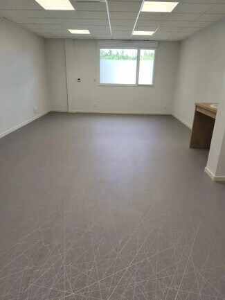 Plus de détails pour Bureau à louer