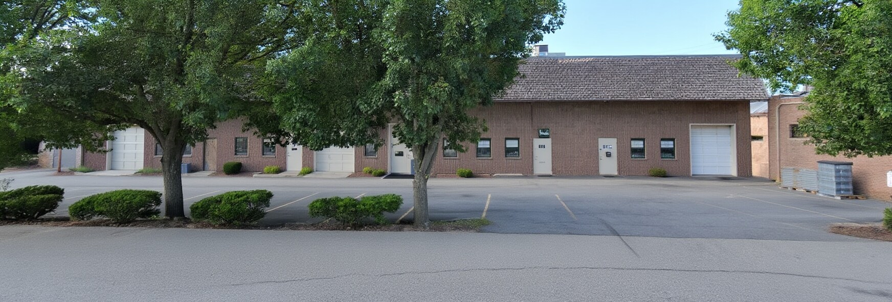 93 S Railroad Ave, Bergenfield, NJ à louer Photo de l’immeuble– Image 1 sur 3